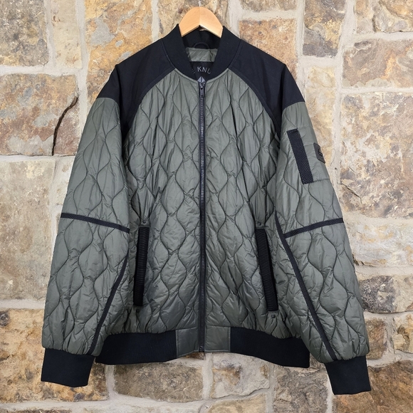 NEW Moose Knuckles XL Flushing Bomber Quilted Jacket Coat - Picture 3 of 16